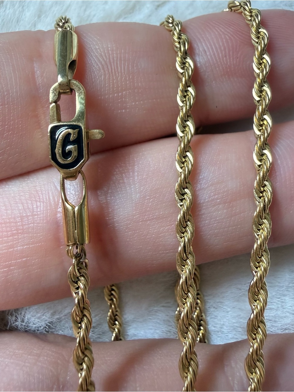 GLD's Rope Chain in Yellow Gold - 2mm - Picture 2 of 5